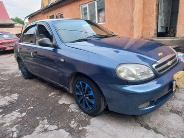 коробка ланос: Продается синий автомобиль Chevrolet Lanos. Установлены колеса с