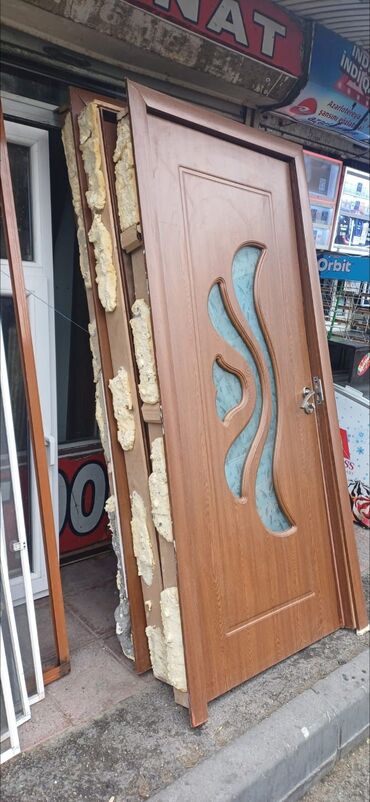 otag qaplari: İşlənmiş Otaq qapısı Plintus ilə, Zəmanətsiz, Ünvandan götürmə