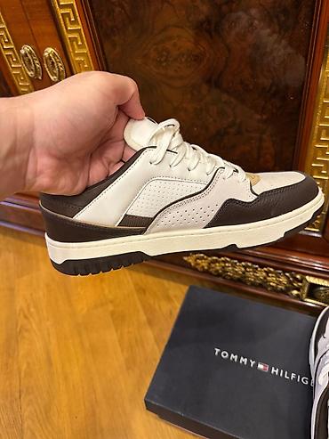 Original Tommy Hilfiger krossovkasi yenidi demek olar 1 defe geyinilib — 2