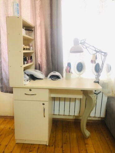 купить массажную кровать серагем бу: İşlənmiş, Manikür üçün masa