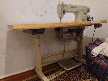 швейная машинка: Швейная машина Полуавтомат