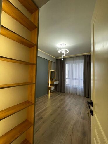 элита дом: 3 бөлмө, 84 кв. м, 8 кабат, Дизайнердик ремонт