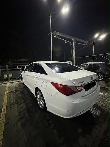 Продажа авто: Hyundai Sonata: 2013 г., Седан — 4
