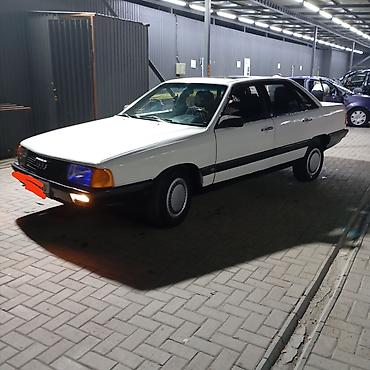 дверные карты на 124 мерс: Audi 100: 1988 г., Механика, Бензин, Седан — 2