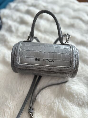 heklani koplet torbe: Balenciaga torba, 1/1, jednom nošena za slikanje. Detaljan snimak mogu