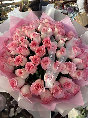 Букеты из живых цветов: Авторские букеты из свежих цветов - Розы премиум-класса (крупный — 8