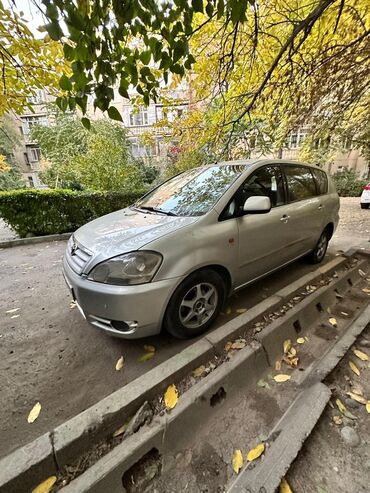 компьютер опель: Toyota Avensis Verso: 2001 г., 2.4 л, Автомат, Бензин, Вэн/Минивэн
