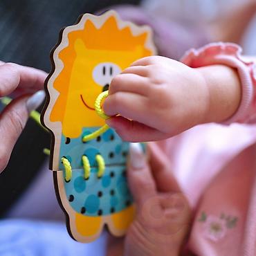 poklon za decake: Drvena igračka za učenje vezivanja – set životinjica - Edukativni set — 2