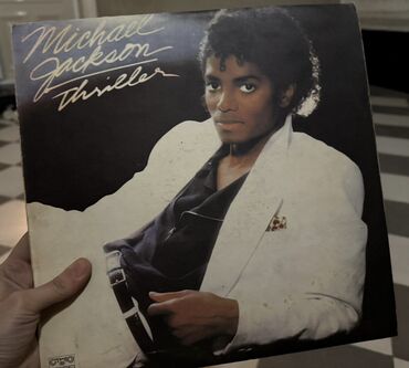 Vinil vallar: Plastinkalar satılır,çeşid çoxdur.Gəncə şəhərindədir — 1