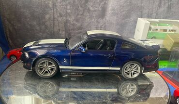 Avtomobil modelləri: Коллекционная модель Ford Mustang Shelby GT500 blue with white stripe — 9