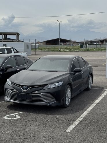автомобиль бу: Toyota Camry: 2020 г., 2.5 л, Вариатор, Гибрид, Седан