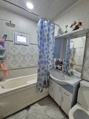 Həyət evləri və villaların satışı: 3 otaqlı, 100 kv. m, Orta təmir — 7