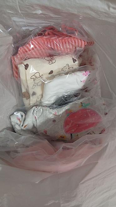 Платья на кыз узатуу: - Темно-синее бархатное платье миди с длинным рукавом. Акцент на — 8