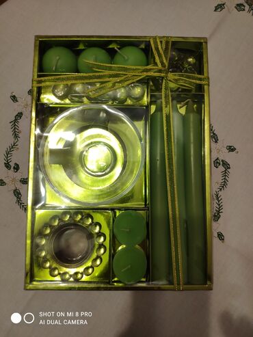 Yeni il oyuncaqları və bəzəkləri: Yeni il aksesuarları. 10-15-20₼ Yeni il xonça və ekibanular da — 14