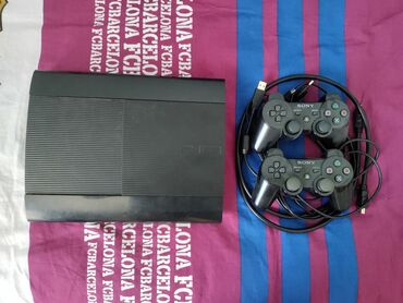 PS3 (Sony PlayStation 3): Playstay 3 Super slim 500 GB
250 azn