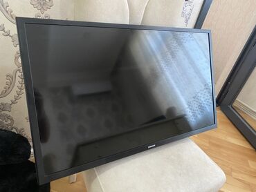 ekran şekilleri: Samsung LED televizor - Ekran: təxminən 32–40 düym diaqonal