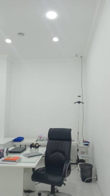 Kommersiya daşınmaz əmlakının satışı: Xətai rayonu, Xudu Məmmədov küç, 18 mərtəbəli binanın 1-ci — 8