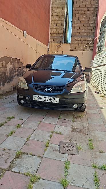 bmw m3 e92: Kia Rio: 1.5 l | 2005 il Hetçbek — 1