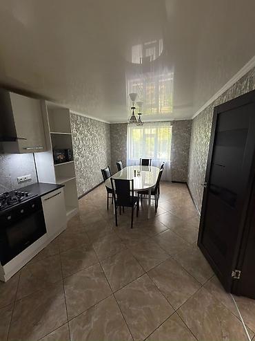 Продажа коттеджей и домов: 4 комнаты, 120 м², 10 соток, Бишкек, Собственник — 21