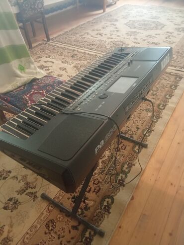 баян музыкальный инструмент: Sintezator, Korg, İşlənmiş