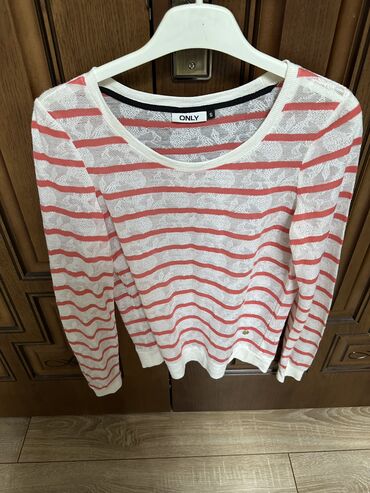 Köynək və bluzalar: 10 azn . Razmer S/M — 9