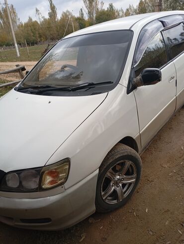 минвен: Toyota Ipsum: 1998 г., 2 л, Автомат, Бензин, Минивэн