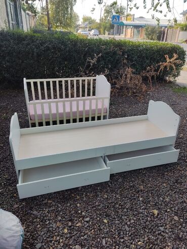 детская площадка для малышей: Продам детские кроватки Кровать детская с выдвижными ящиками Размер