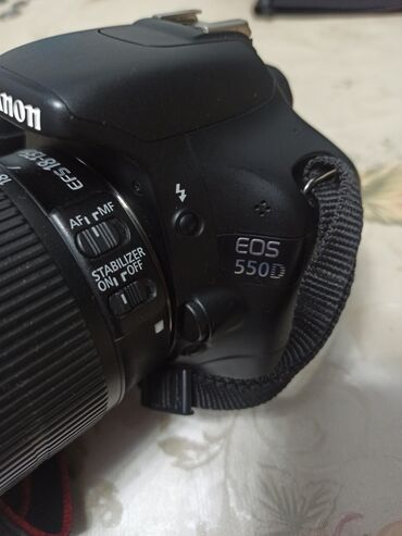 Фотоаппараты: Продаю фотоаппарат CANON EDS 550 D в идеальном состоянии .Был в одних