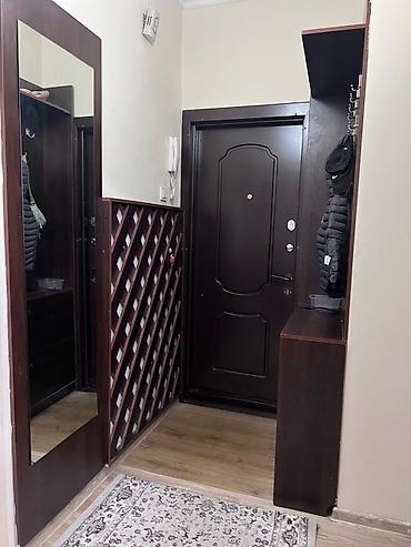 105: Сдается: 3 комнатная квартира Район: Асанбай Адрес: Асанбай дом 34 — 4