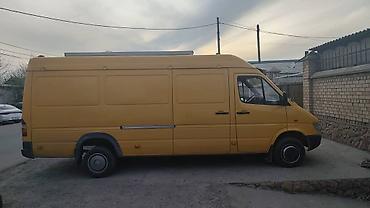 mers c class: Mercedes-Benz Sprinter 410D — жёлтый цельнометаллический фургон — 9