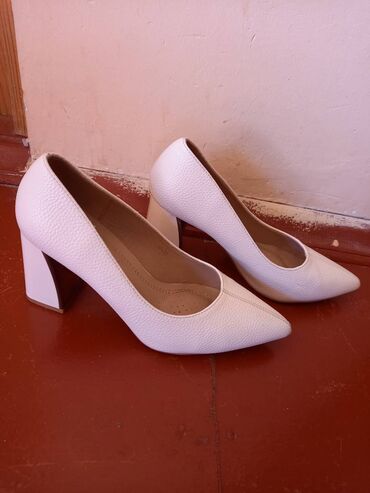 детская обувь floare: Туфли, Размер: 38, цвет - Бежевый, Новый