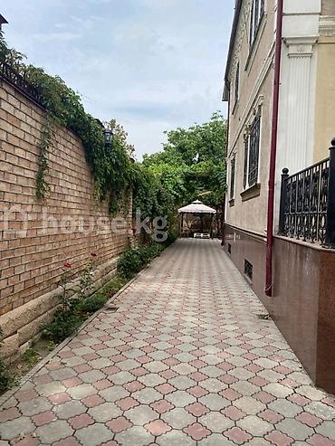 мед академии: 700 м², 6 комнат и более, Советская/Скрябина — 9