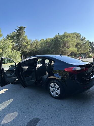 Kia: Kia Forte: 1.8 l | 2015 il Sedan — 8