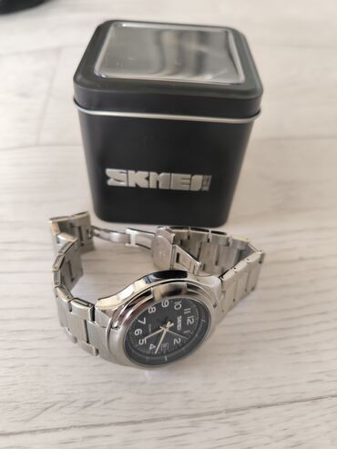 apple watch se 2: Часы Японские Продаю SKMEI оригинал классика вообще сонун слов нет