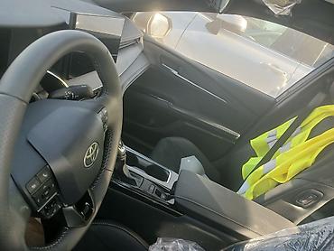 Toyota: Toyota Crown: 2025 г., Седан — 9