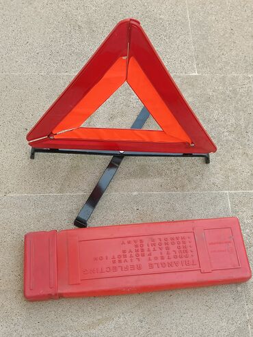 диски на колеса: Reflektorlu təhlükə üçbucağı - Avtomobil üçün qırmızı rəngli