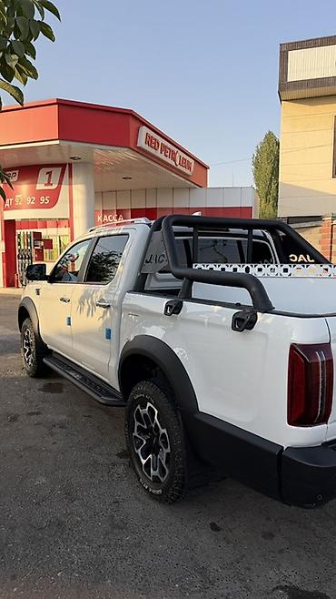 салквн тор: JAC : 2025 г., 2 л, Автомат, Дизель, Пикап — 3