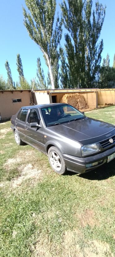 фольксваген гольф 3: Volkswagen Vento: 1993 г., 1.8 л, Механика, Бензин, Седан