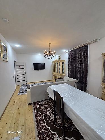 ehmedlide ev: 4 otaqlı, 100 kv. m, Orta təmir — 10