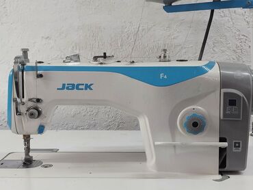 полуавтомат: Швейная машина Jack, Полуавтомат