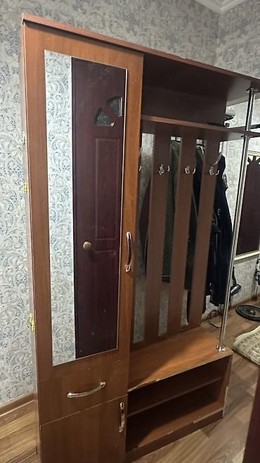 спальный б у: Прихожая-комплект из ЛДСП (цвет – тёплый орех) с зеркалом. Состав и — 3