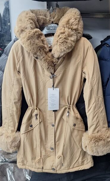 Zimske jakne: Ženske zimske jakne dostupne S M L XL. Postavljene celom dužinom 7200 — 10