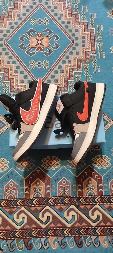 nike corab: Razmer 44 qedir 43 - Model: aşağı profilli basketbol tərzində uşaq — 1