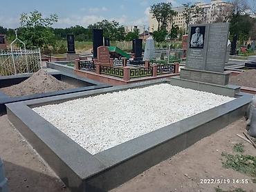 Ритуальные услуги: Облицовка надгробий, Изготовление памятников, Изготовление табличек | Мраморная крошка, Габбро, Металл | Оформление — 11