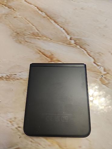sol qulaqda ses: Samsung Galaxy Z Flip 3 5G, 256 GB, rəng - Qara, Simsiz şarj — 4