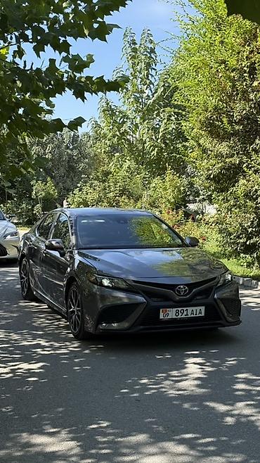 jetour dashing: Toyota Camry: 2021 г., 2.5 л, Автомат, Бензин, Седан — 2