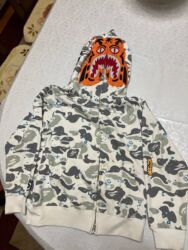 купальник для беременных бишкек: Эркектердин спорттук костюму, M, Колдонулган, түсү - Ак, Өзү алып кетүү, Акылуу жеткирүү