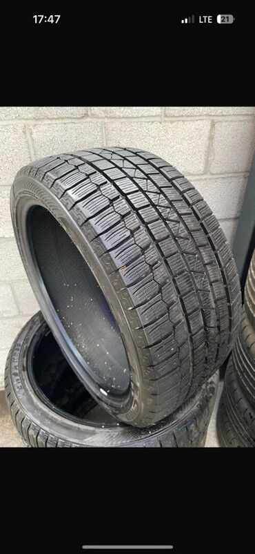 Шины: Комплект автомобильных шин (4 шт.) 90% остаток Передние:245/40R20
