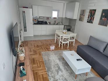 kuca beograd: Izdaje se dvosoban komplet opremljen stan (65m2) u zgradi napravljenoj — 3
