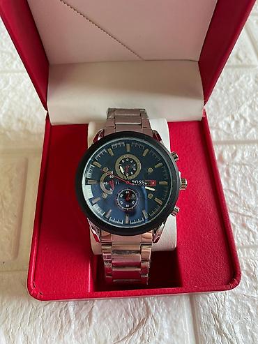 Ručni satovi: Satovi na akciji
2290 din 
mn — 3